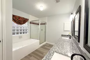 7506 Broken Arrow St, Baytown, TX 77521 - Photo 20