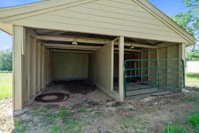 1019 Deerfield Court, Weimar, TX 78962 - Photo 32