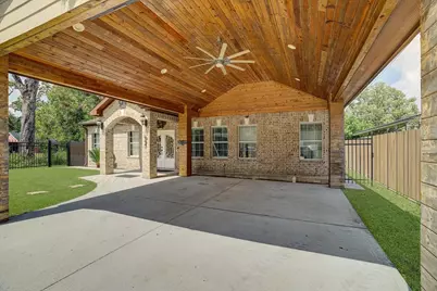 8701 Lawnridge Street, Houston, TX 77016 - Photo 2