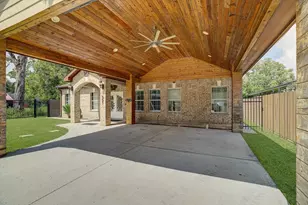 8701 Lawnridge St, Houston, TX 77016 - Photo 2