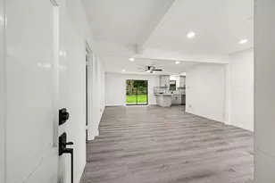 7607 Grape St, Houston, TX 77074 - Photo 4