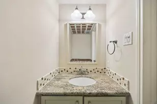 5851 Doliver Dr, Houston, TX 77057 - Photo 14