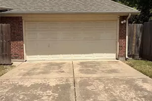 3310 Elmcrest Dr, Houston, TX 77088 - Photo 10
