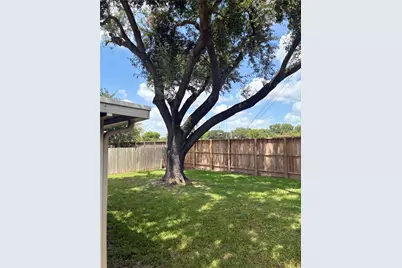 3310 Elmcrest Drive, Houston, TX 77088 - Photo 10