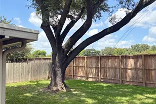 3310 Elmcrest Dr, Houston, TX 77088 - Photo 10