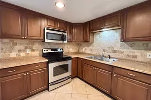 422 W Burleson St, Wharton, TX 77488 - Photo 4