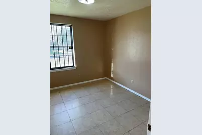 4751 E Ridge Creek Drive, Houston, TX 77053 - Photo 8