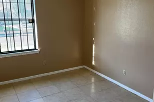 4751 E Ridge Creek Dr, Houston, TX 77053 - Photo 8