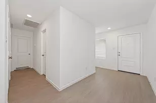 10814 Red Orchid Dr, Houston, TX 77016 - Photo 10