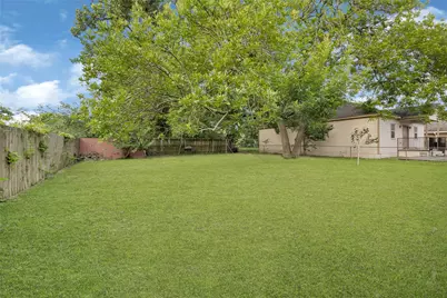 7526 Bywood Street, Houston, TX 77028 - Photo 20