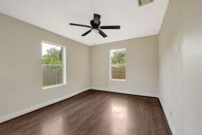 7526 Bywood Street, Houston, TX 77028 - Photo 12