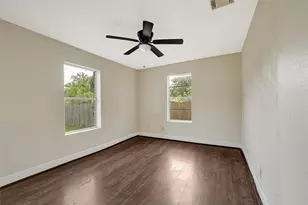 7526 Bywood St, Houston, TX 77028 - Photo 12