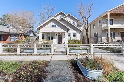 425 Byrne Street, Houston, TX 77009 - Photo 2