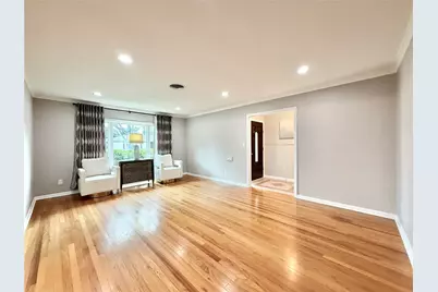 4027 Martinshire Drive, Houston, TX 77025 - Photo 8