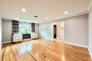 4027 Martinshire Dr, Houston, TX 77025 - Photo 8
