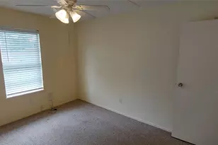 8710 Ilona Ln, Houston, TX 77025 - Photo 12