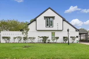 7711 Meadowvale Dr, Houston, TX 77063 - Photo 2