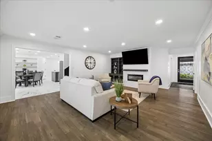 7711 Meadowvale Dr, Houston, TX 77063 - Photo 10