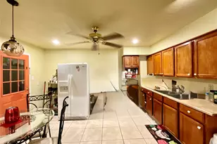 910 Coronado St, Houston, TX 77009 - Photo 8