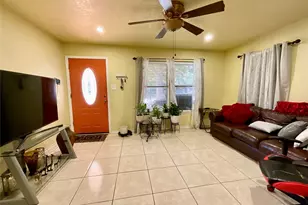910 Coronado St, Houston, TX 77009 - Photo 4