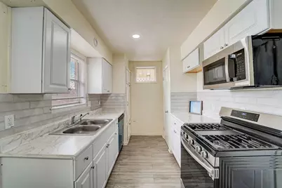 8851 Alcott, Houston, TX 77080 - Photo 10