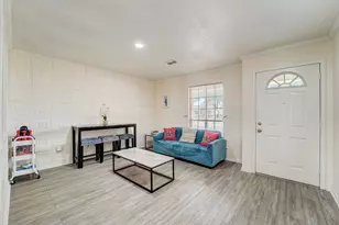 8851 Alcott, Houston, TX 77080 - Photo 4