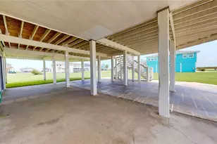 816 Pinata Dr, Crystal Beach, TX 77650 - Photo 42