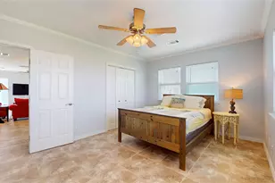 816 Pinata Dr, Crystal Beach, TX 77650 - Photo 34