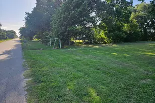 701 San Jacinto Ave, Port Arthur, TX 77642 - Photo 1