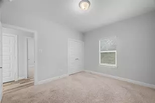 911 W 35th St, Houston, TX 77018 - Photo 24