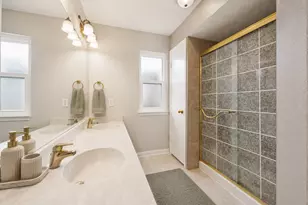 1863 Creek Dr, Houston, TX 77080 - Photo 10