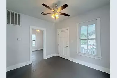 1924 26th Street, Galveston, TX 77550 - Photo 8