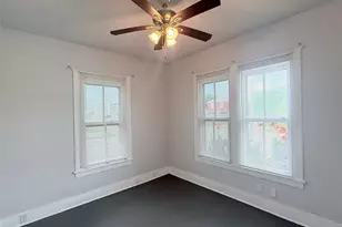 1924 26th St, Galveston, TX 77550 - Photo 18