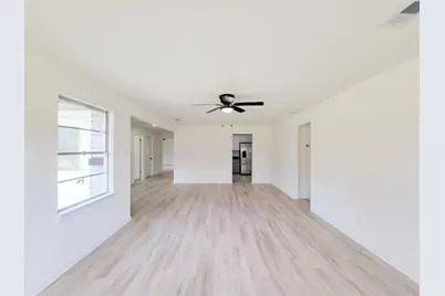 301 Cypress Street, Lake Jackson, TX 77566 - Photo 6