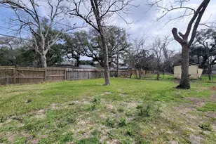 301 Cypress St, Lake Jackson, TX 77566 - Photo 42