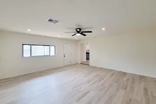 301 Cypress St, Lake Jackson, TX 77566 - Photo 30