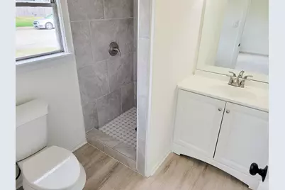 301 Cypress Street, Lake Jackson, TX 77566 - Photo 24