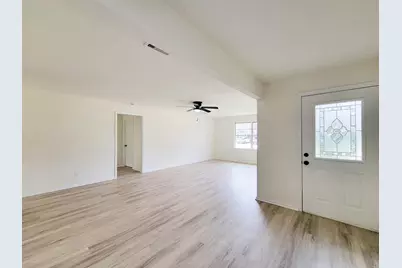 301 Cypress Street, Lake Jackson, TX 77566 - Photo 10