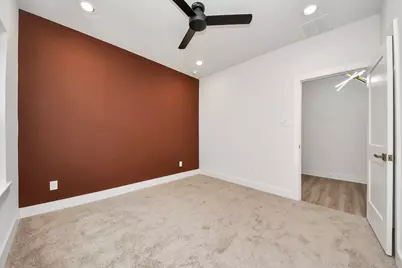 2426 Ella Boulevard, Houston, TX 77008 - Photo 6