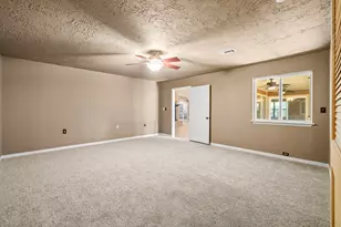 306 Rolling Hills Dr, Conroe, TX 77304 - Photo 20