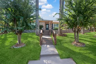 603 Hillcrest Circle, Huntsville, TX 77340 - Photo 2