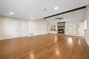 603 Hillcrest Circle, Huntsville, TX 77340 - Photo 4
