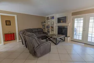 11918 Dorrance Ln, Meadows Place, TX 77477 - Photo 12