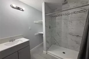 1418 Yale St, Houston, TX 77008 - Photo 16