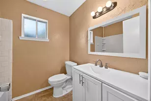8410 Garden Parks Dr, Houston, TX 77075 - Photo 26