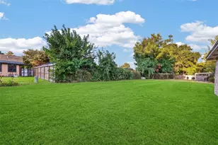 8410 Garden Parks Dr, Houston, TX 77075 - Photo 36