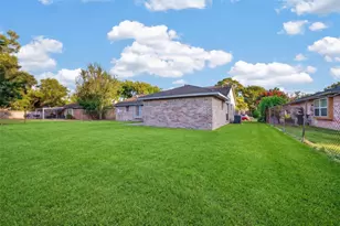 8410 Garden Parks Dr, Houston, TX 77075 - Photo 34