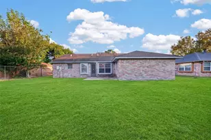 8410 Garden Parks Dr, Houston, TX 77075 - Photo 34