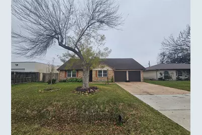 2818 Spa Drive, Deer Park, TX 77536 - Photo 2