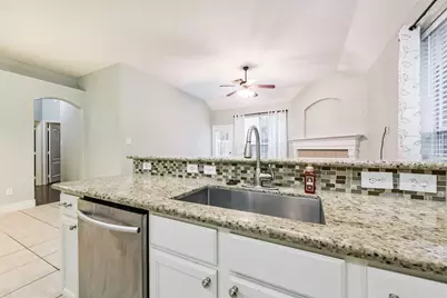 1065 Brigid Court, Dickinson, TX 77539 - Photo 12